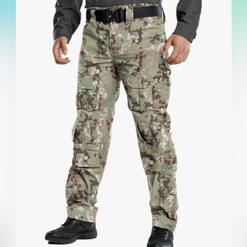 AKARMY NWOT 38 camouflage tactical outdoors many pockets Cargo Pants